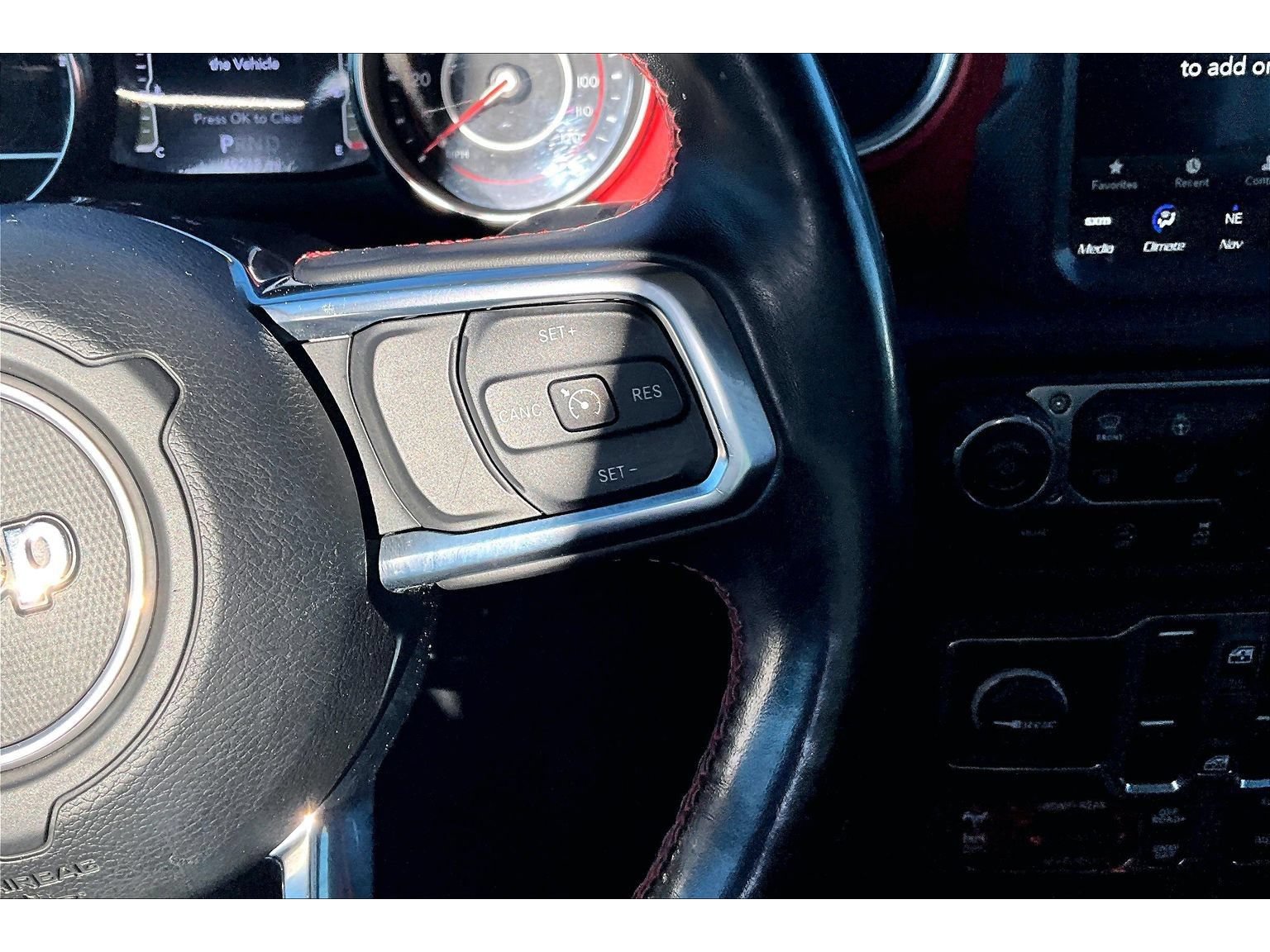 Used 2020 Jeep Gladiator Rubicon AWD/4WD image 13
