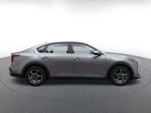 Used 2026 Kia K4 FWD image 10