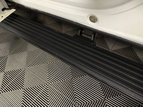 Used 2024 Ford F150 Platinum w/ FX4 Off-Road Package image 30