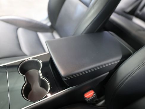 Used 2018 Tesla Model 3 Mid Range image 31