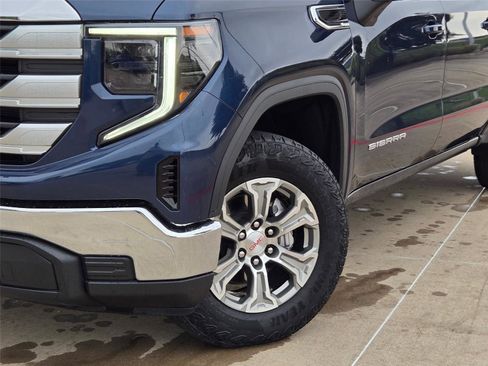 Used 2023 GMC Sierra 1500 SLE AWD/4WD image 7