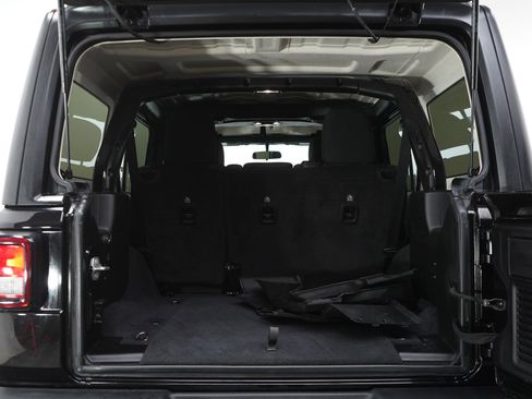 Used 2019 Jeep Wrangler Unlimited Sport S image 17