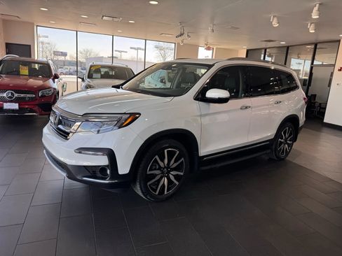 Used 2021 Honda Pilot Touring image 2