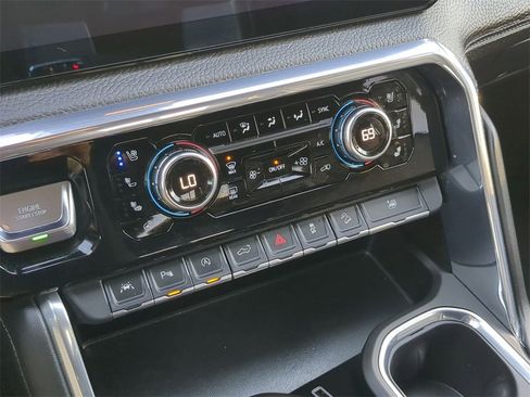 Used 2024 GMC Sierra 1500 Denali image 14