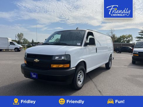 Used 2025 Chevrolet Express 3500 Extended w/ Driver Convenience Package image 1