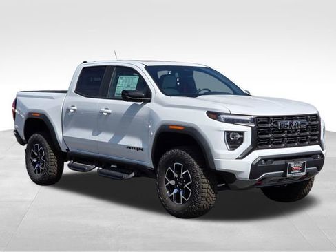 New 2026 GMC Canyon AT4X w/ LPO, Black Badging Package image 7