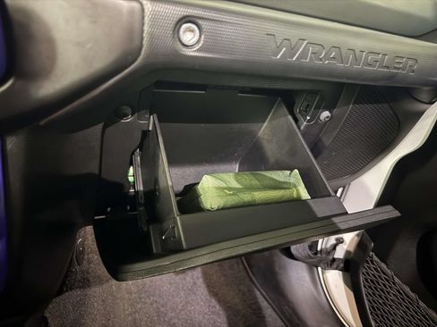 Used 2021 Jeep Wrangler Unlimited Sport AWD/4WD image 31