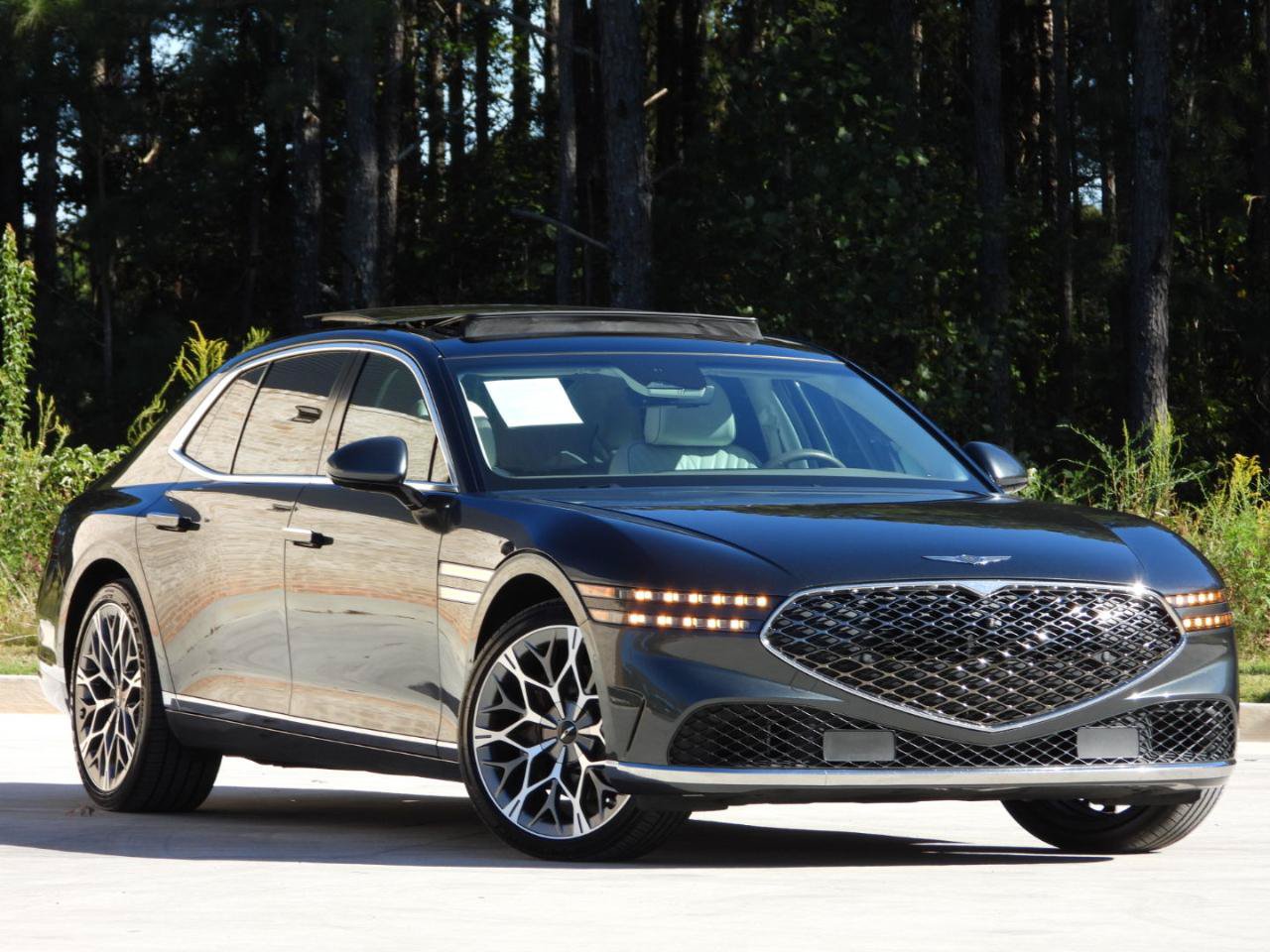 Used 2023 Genesis G90 3.5T AWD/4WD image 24
