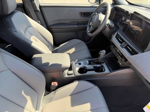 Used 2026 Subaru Outback Premium AWD/4WD image 17