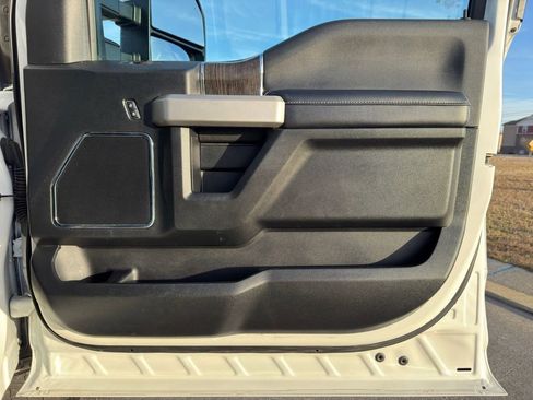 Used 2021 Ford F250 Lariat w/ Lariat Ultimate Package image 23