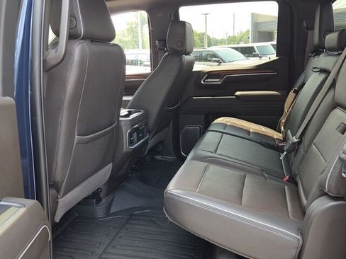 Used 2023 GMC Sierra 1500 Denali w/ Denali Reserve Package AWD/4WD image 10