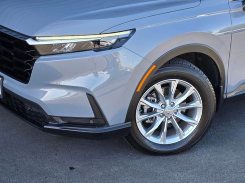 Used 2025 Honda CR-V EX-L image 9