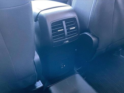 Certified 2022 Ford Escape SE w/ Cold Weather Package image 33