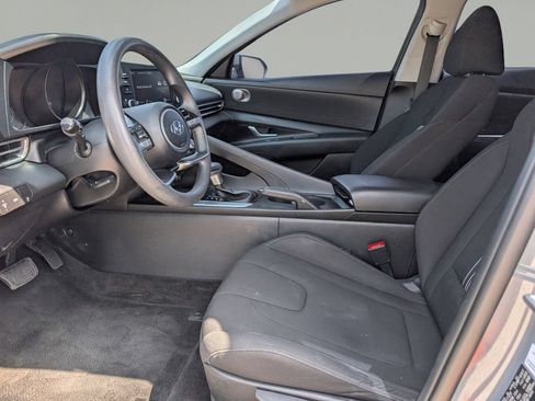 Used 2022 Hyundai Elantra SEL w/ Cargo Package FWD image 17