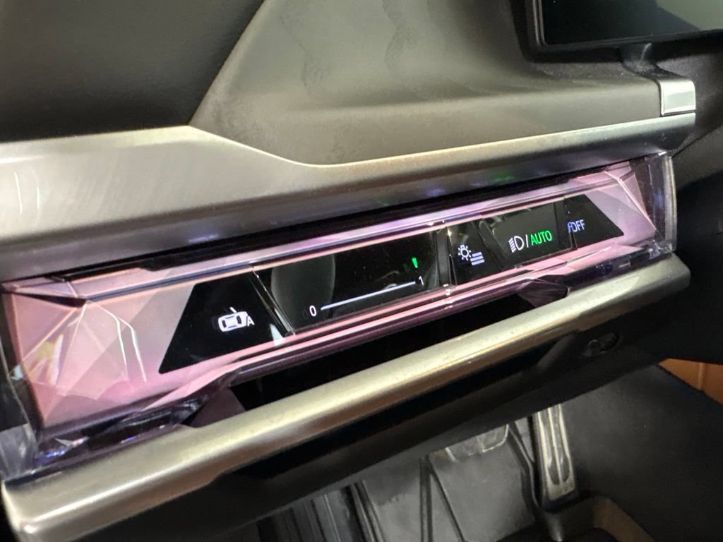 Certified 2026 BMW 740i xDrive w/ Executive Package AWD/4WD image 27