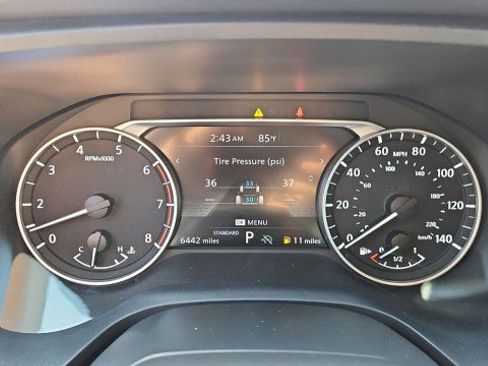 Used 2025 Nissan Rogue SV FWD image 12