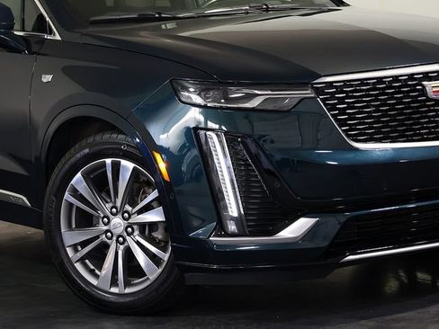 Used 2024 Cadillac XT6 Premium Luxury w/ Technology Package AWD/4WD image 8