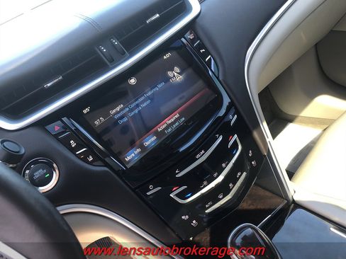 Used 2013 Cadillac XTS Premium image 14