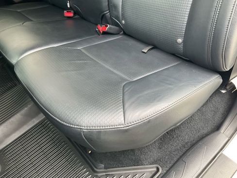 Used 2019 Toyota Tacoma TRD Sport image 29