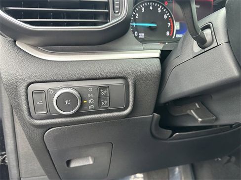 Certified 2022 Ford Explorer XLT w/ Equipment Group 202A image 30