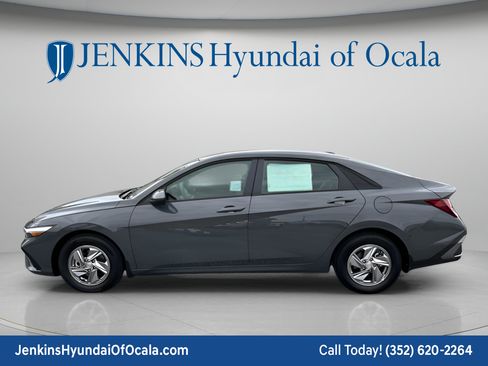 New 2026 Hyundai Elantra SEL Sport Premium FWD image 7