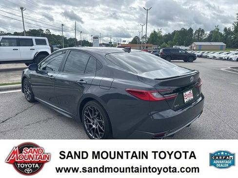 Used 2025 Toyota Camry XSE FWD image 5