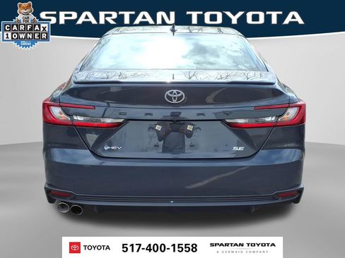 Used 2025 Toyota Camry SE FWD image 8