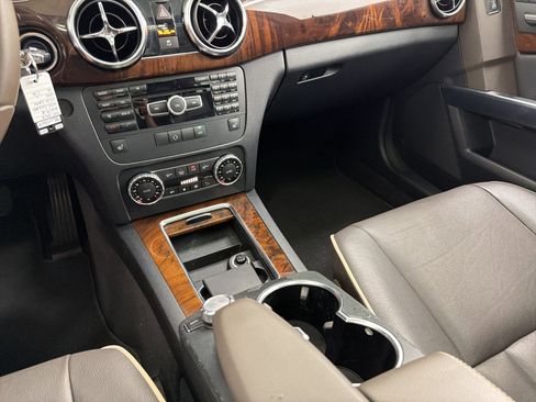 Used 2013 Mercedes-Benz GLK 350 4MATIC image 22