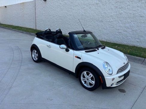 Used 2006 MINI Cooper Convertible image 4