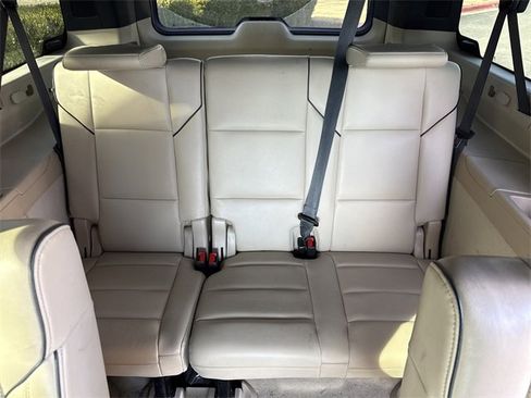 Used 2023 Cadillac Escalade ESV Premium Luxury w/ LPO, Radiant Package image 16