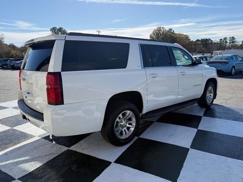 Used 2015 Chevrolet Suburban LT image 4