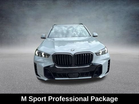 Used 2026 BMW X5 xDrive40i w/ M Sport Package AWD/4WD image 11