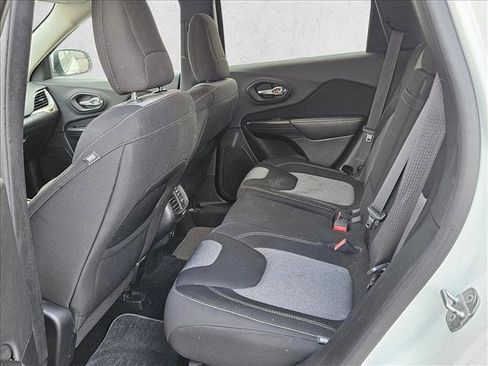 Used 2014 Jeep Cherokee Latitude w/ Cold Weather Group image 15