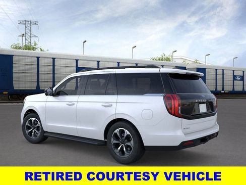 New 2026 Ford Expedition Active RWD image 4