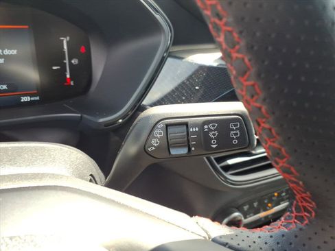 Used 2025 Ford Escape ST-Line FWD image 21