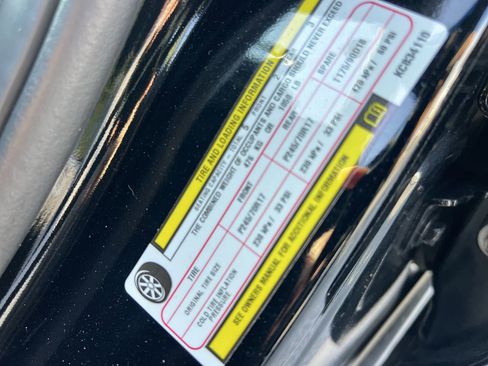 Used 2019 Jeep Grand Cherokee Laredo image 36