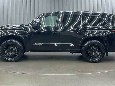 Used 2025 Toyota Sequoia Limited image 2