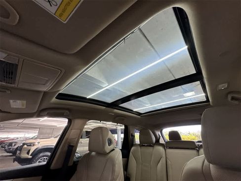 Certified 2023 Acura MDX FWD w/ Technology Package image 17