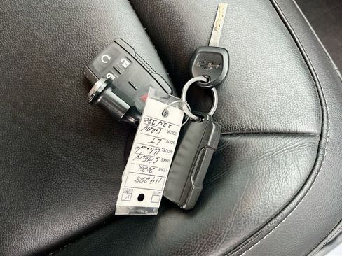 Used 2022 Chevrolet Colorado LT w/ Luxury Package image 32