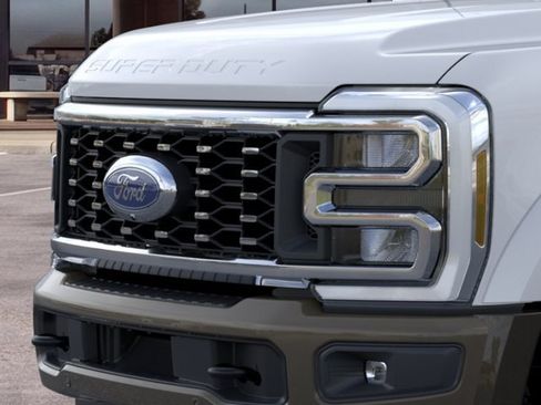 New 2026 Ford F450 King Ranch w/ FX4 Off-Road Package AWD/4WD image 17
