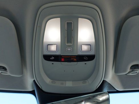 Used 2023 Volvo S60 B5 Plus w/ Climate Package image 23