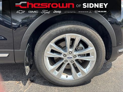 Used 2018 Ford Explorer Limited w/ Equipment Group 301A FWD image 12