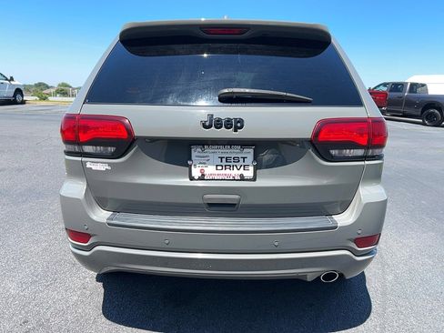 Used 2019 Jeep Grand Cherokee Altitude RWD image 6