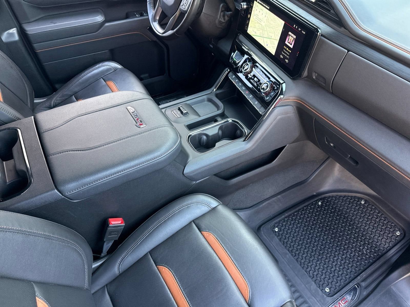 Used 2025 GMC Sierra 2500 AT4 w/ Technology Package AWD/4WD image 16
