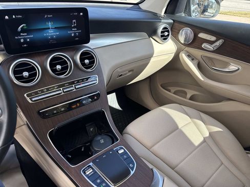 Used 2020 Mercedes-Benz GLC 300 image 24