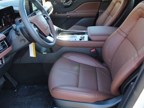 New 2026 Lincoln Aviator Reserve image 12