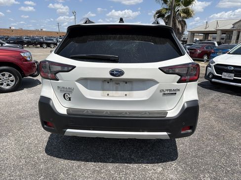 Certified 2025 Subaru Outback Touring AWD/4WD image 4