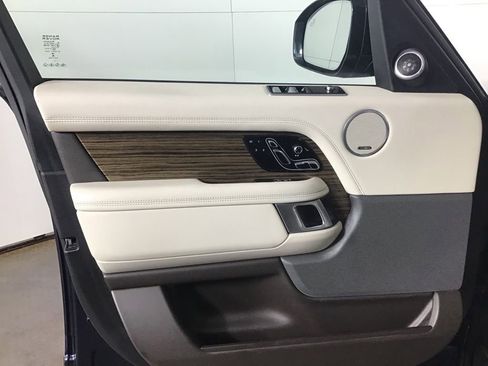 Used 2019 Land Rover Range Rover Supercharged AWD/4WD image 32
