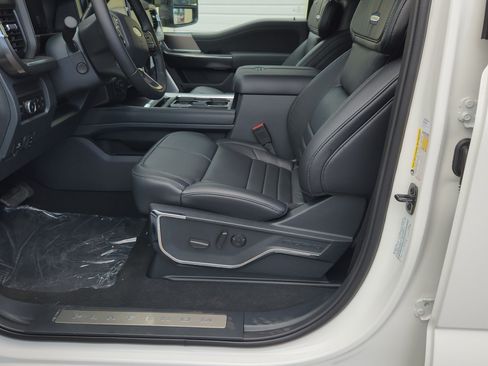 New 2026 Ford F450 Platinum w/ FX4 Off-Road Package AWD/4WD image 13