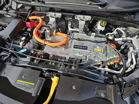 Certified 2023 Nissan Ariya AWD image 27